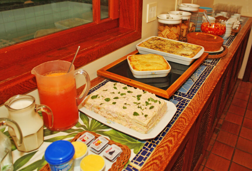 Lanche da Tarde, Pousada do Vale, Fernando e Noronha. Foto por Roberto de Mesquita.